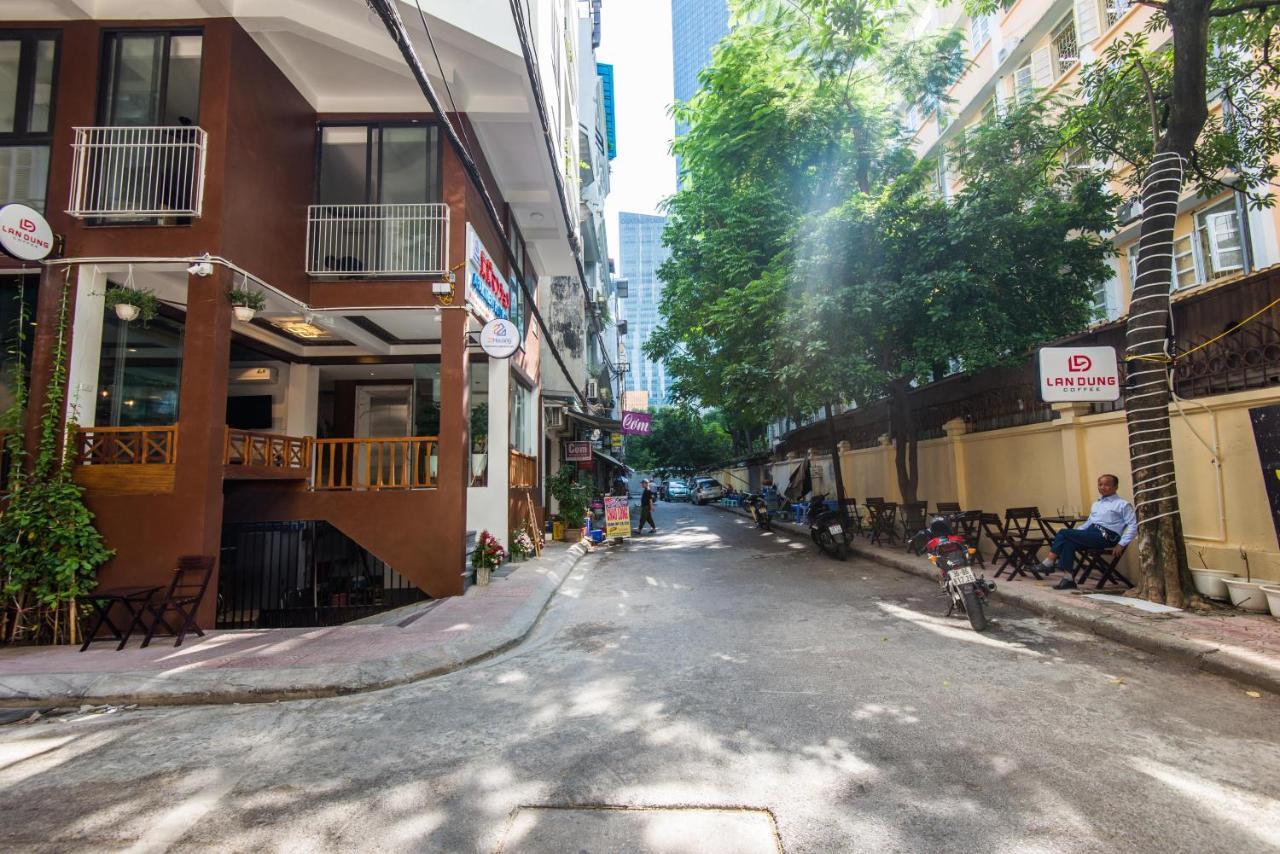 22Housing Hotel & Apartment 81 Linh Lang 하노이 외부 사진