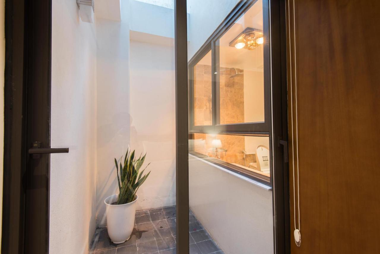 22Housing Hotel & Apartment 81 Linh Lang 하노이 외부 사진